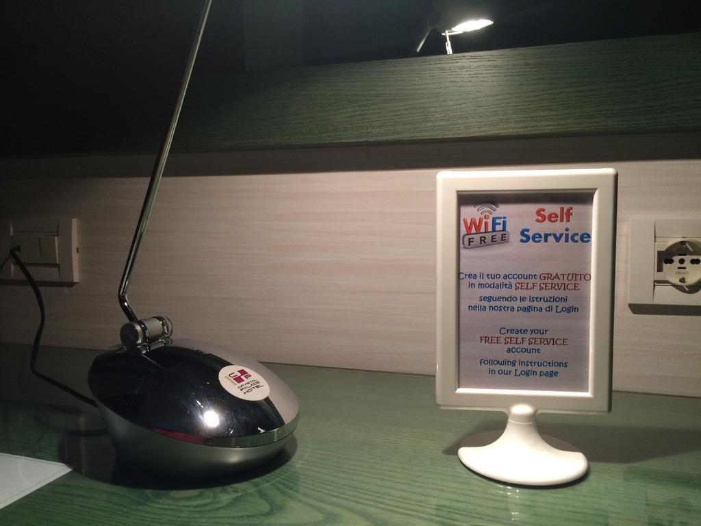 Best Western Ivrea Crystal Palace Banchette D'Ivrea Buitenkant foto