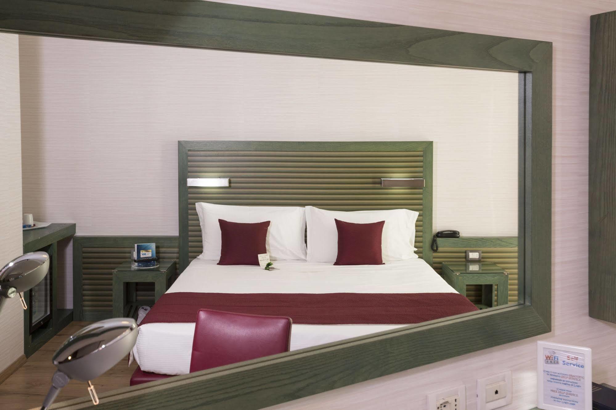 Best Western Ivrea Crystal Palace Banchette D'Ivrea Buitenkant foto