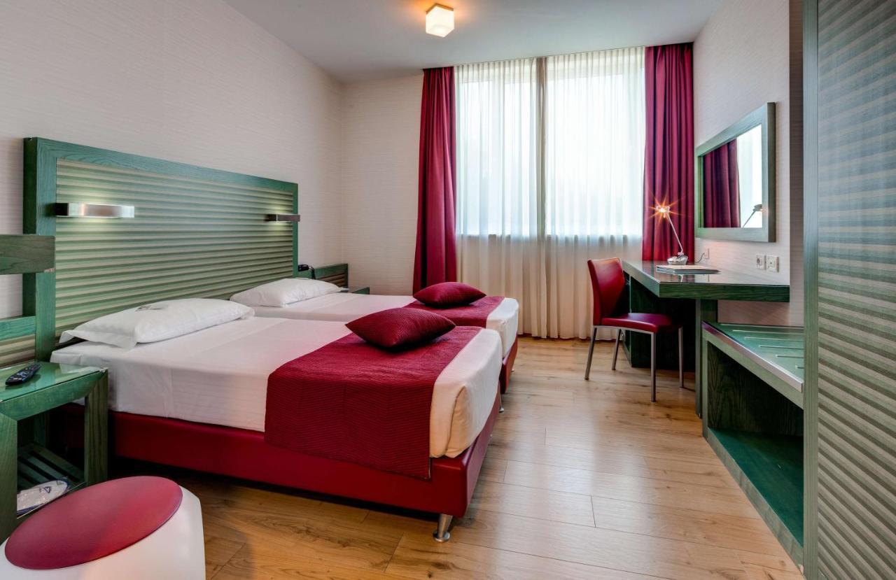 Best Western Ivrea Crystal Palace Banchette D'Ivrea Buitenkant foto