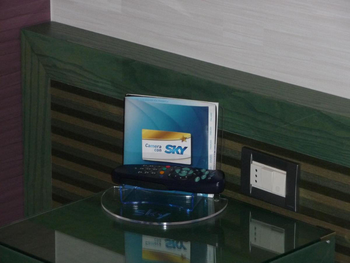 Best Western Ivrea Crystal Palace Banchette D'Ivrea Kamer foto